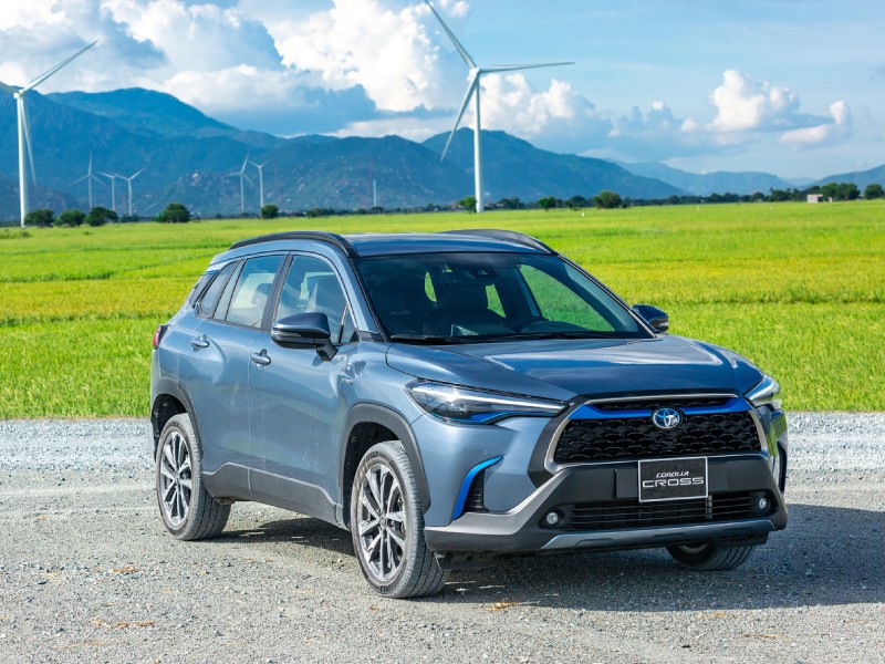 toyota corolla cross 2023 Top 10 xe bán chạy nhất 5/2024 : Mitsubishi Xpander vẫn giữ ngôi vương